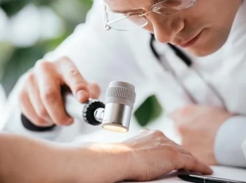 طبيب جلدية بالمدينة المنورة 