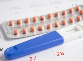 كيفية استخدام حبوب منع الحمل لتأخير الدورة بطريقة صحيحة