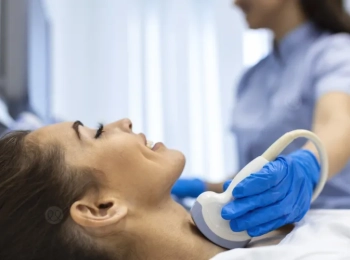 هل تؤثر الغدة الدرقية على الحمل؟ نصائح للحوامل المصابات باضطرابات الغدة