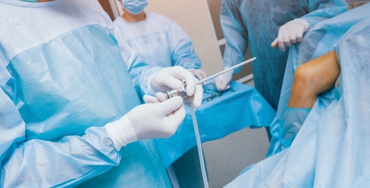 أسباب ضيق المهبل بعد الولادة الطبيعية: خيارات العلاج واستعادة العلاقة الزوجية