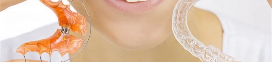 أنواع تقويم الأسنان المتحرك: المزايا والعيوب