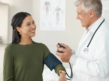 أفضل دكتور لعلاج مشاكل الضغط متابعة دقيقة لحالتك
