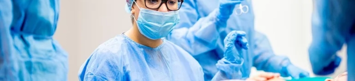 عملية رفع الرحم وتضييق المهبل: الفوائد، الخطوات، وفترة التعافي 