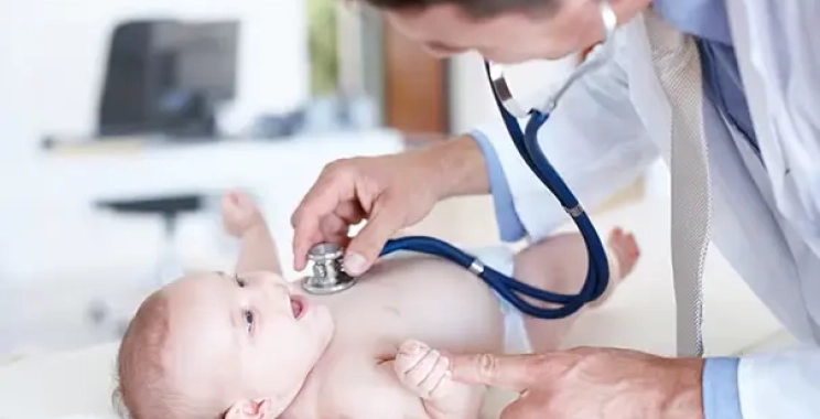 حجز كشف طبيب أطفال: متى يحتاج طفلك إلى زيارة الطبيب؟