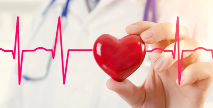 أعراض مرض القلب المبكر عند النساء التي لا يجب تجاهلها