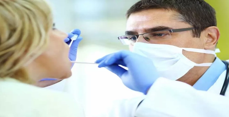 تحليل مسحة الحلق: متى تحتاج إليه وماذا يكشف؟