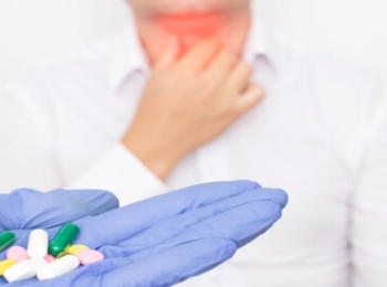 كيفية علاج  نشاط الغدة الدرقية وأهم الأعراض البدنية والنفسية