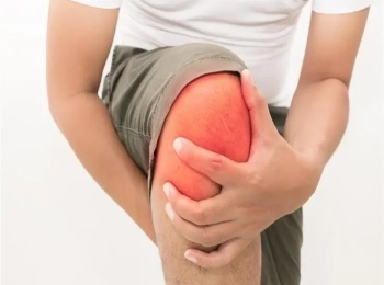 أسباب وجع المفاصل والركب الأكثر شيوعًا وكيف يمكن علاجها طبيعيًا