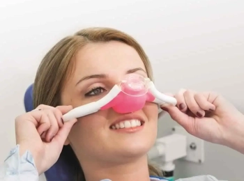 الغاز الضاحك للكبار لعلاج الاسنان في مجمع الطب المتميز