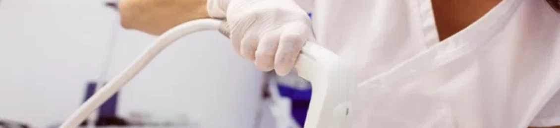 أفضل دكتور شعر في المدينة المنورة بمجمع الطب المتميز
