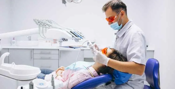 اهم تخصصات طب الاسنان بمجمع الطب المتميز بالمدينة المنورة 